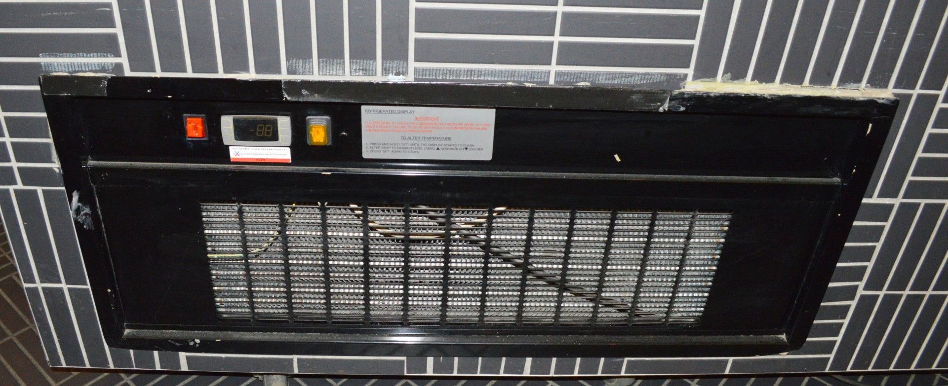 1 x Large Grab and Go Refrigerated Display Chiller with Bespoke Tiled Finish - Over 10ft in Length! - Image 22 of 28