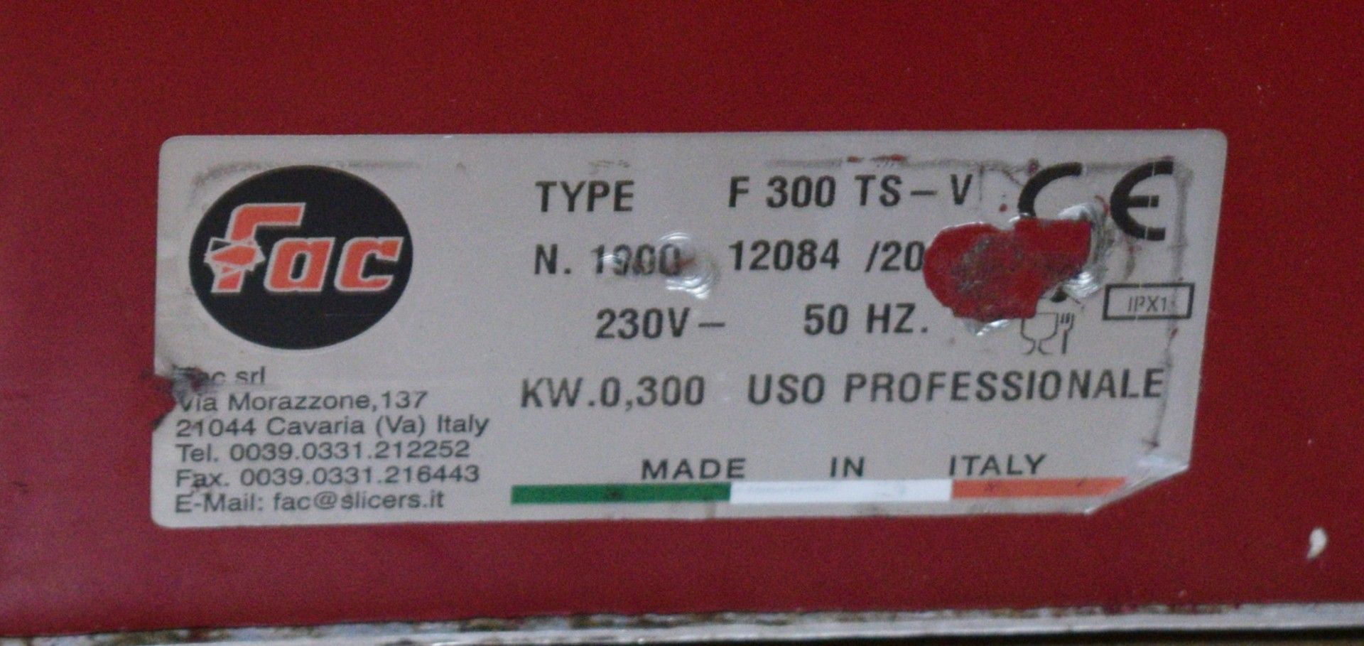 1 x FAC Vertical 300mm Meat Slicer - Model: F300TS-V - 240v - Ref: 1172 - Image 2 of 8