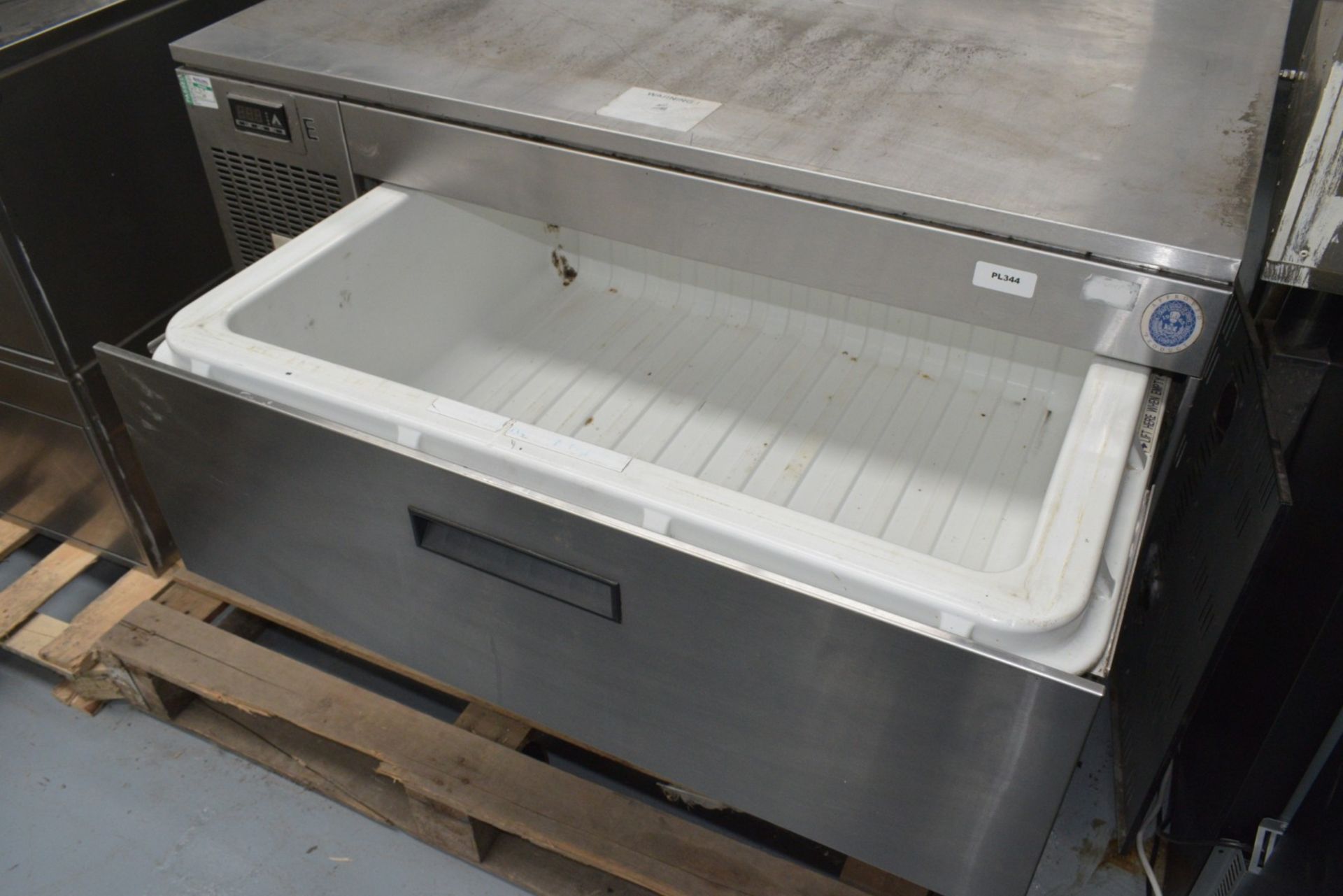 1 x Adande VCS Double Drawer Countertop Fridge Freezer - Dimensions: H x W x D cms - 240v - Image 8 of 8