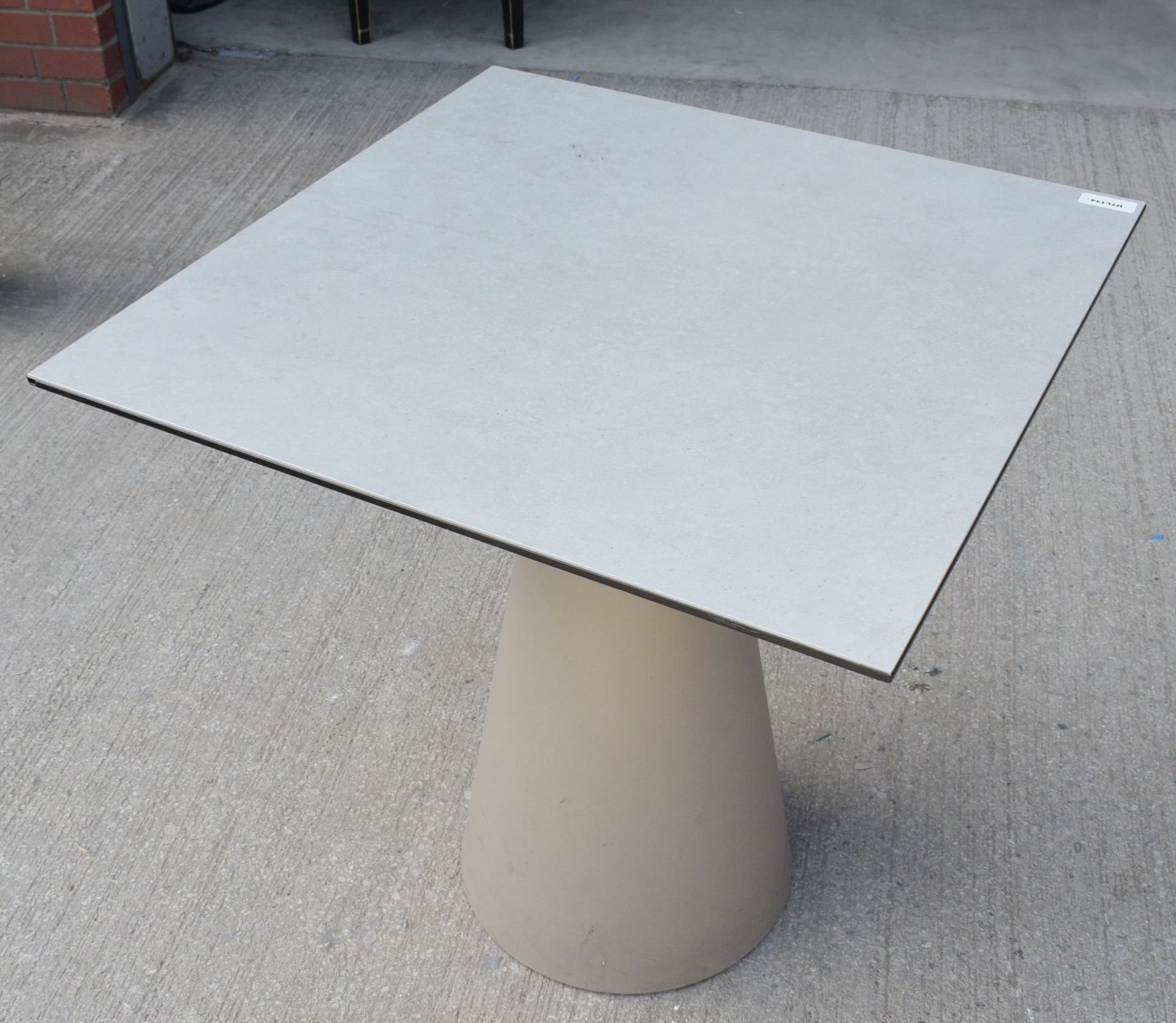 1 x Andreu World Restaurant Table - Suitable for Indoor or Outdoor Use - Dimensions: H74 x W70 x D70 - Image 4 of 5