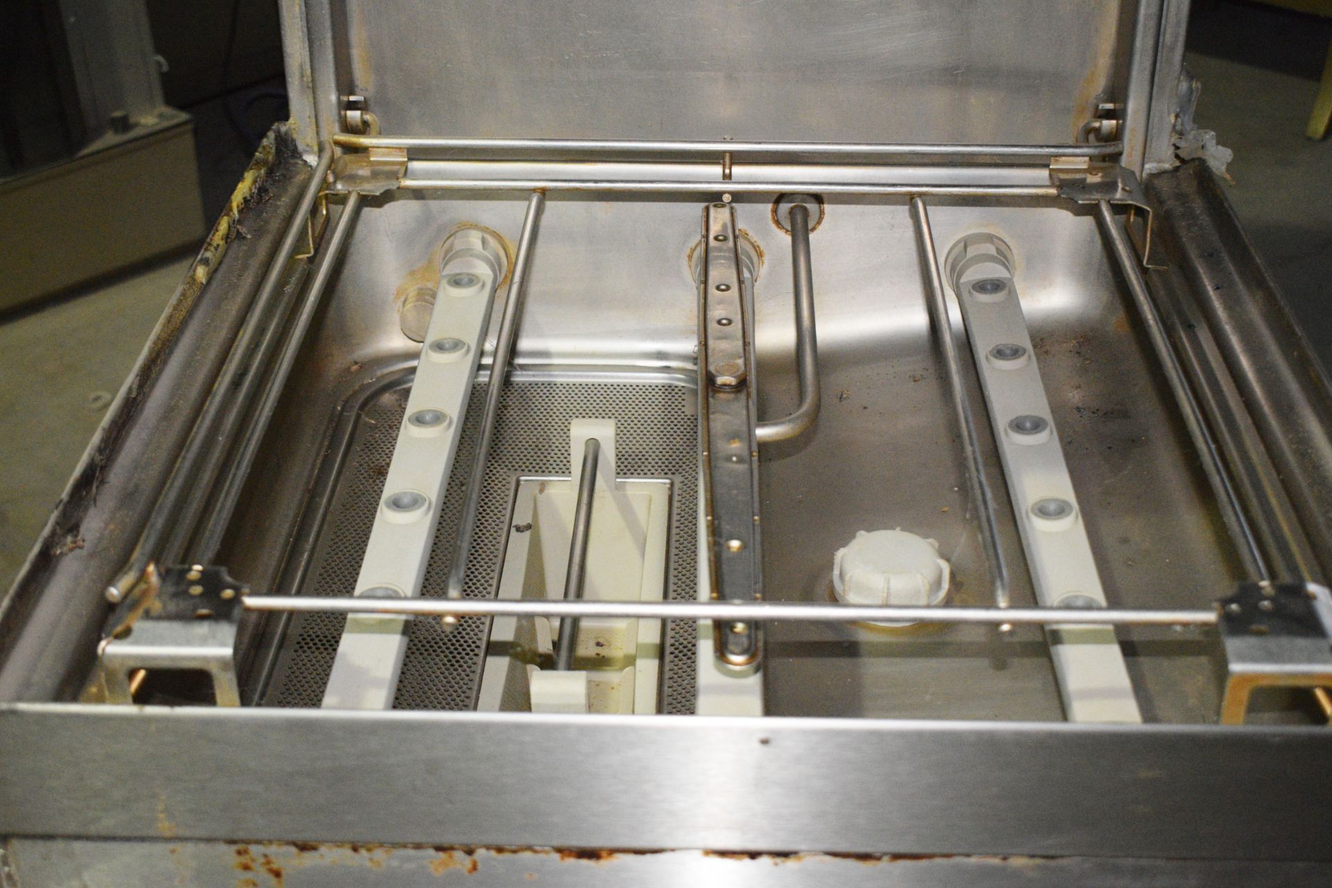 1 x Winterhalter GS502 Commercial Passthrough Dishwasher - 3 Phase - Image 3 of 15