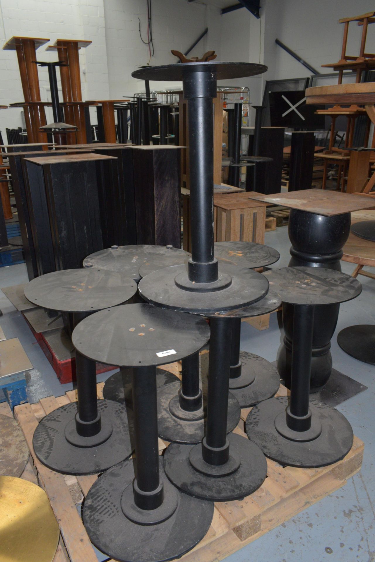 8 x Heavy Duty Black Metal Table Base Pedestals - Size: H66 x Top Width 40 cms - Image 4 of 4