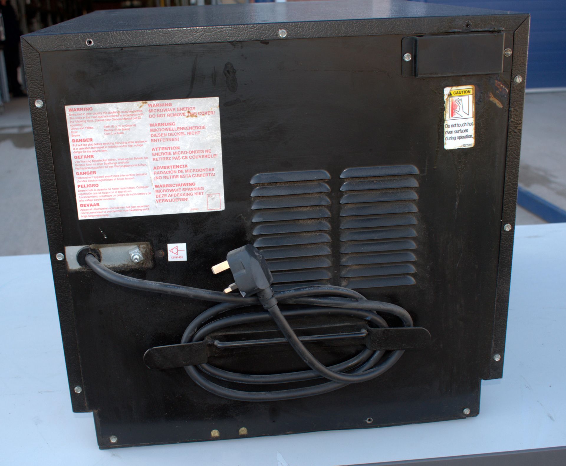 1 x Menumaster UCA1400 Jetwave Microwave Convection Combo Oven - Image 5 of 12