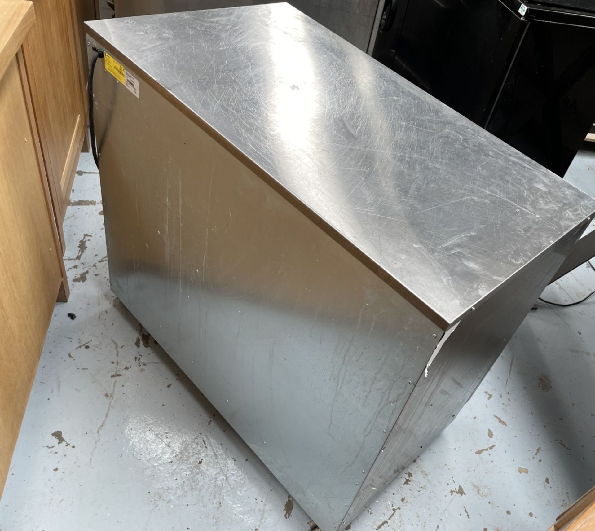 1 x Parry 9214 Double Door Hot Cupboard Plate Warmer - 240 Plate Capacity - Temperature control - Image 7 of 9