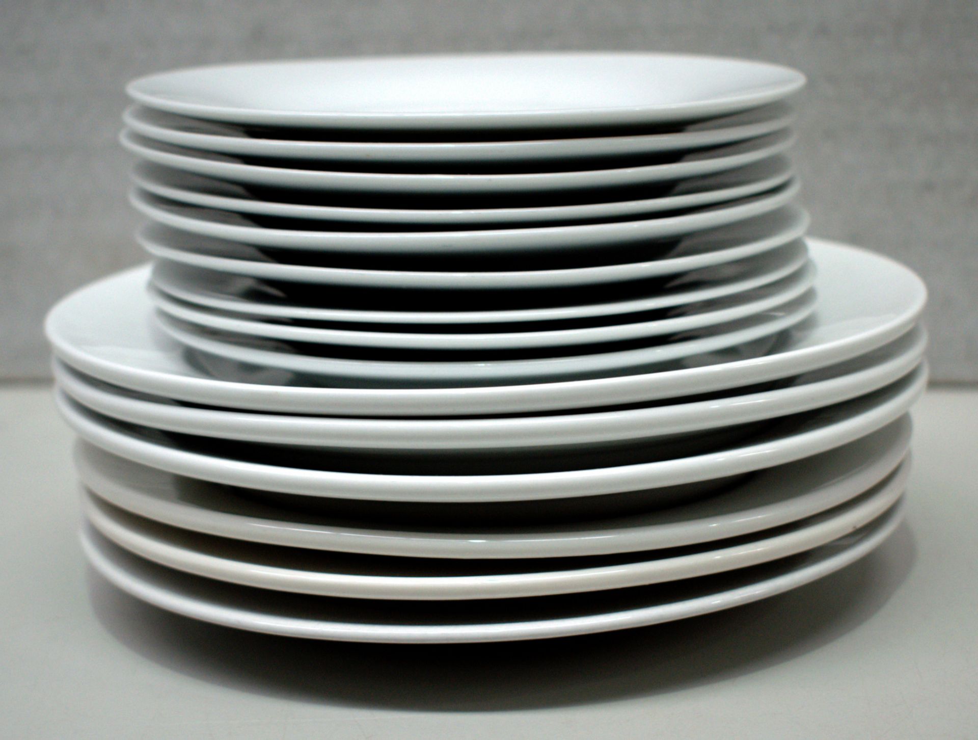 15 x Assorted White Plates - Image 6 of 12