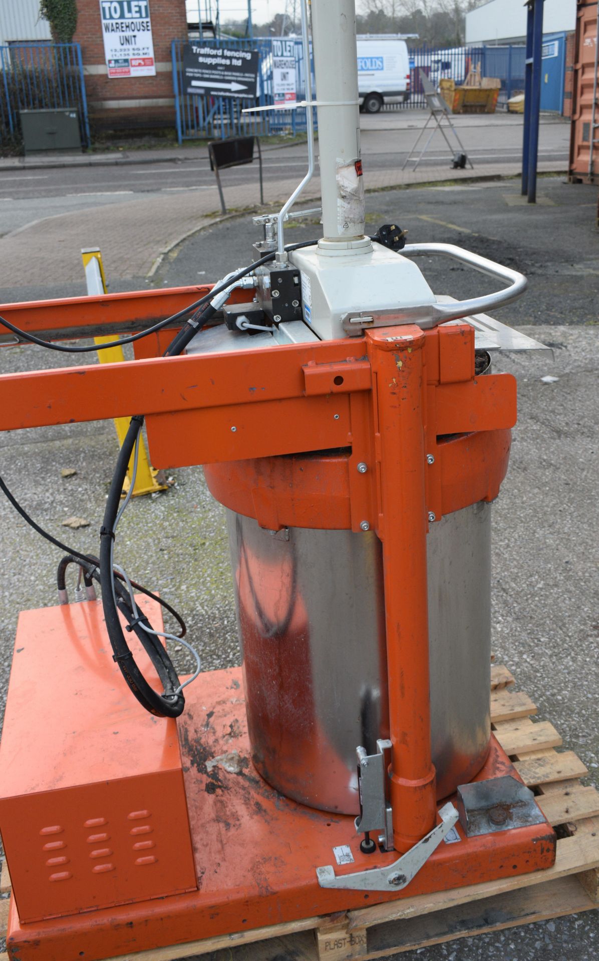 1 x ORWAK 5030 In-Bag Waste Compactor - Image 2 of 14