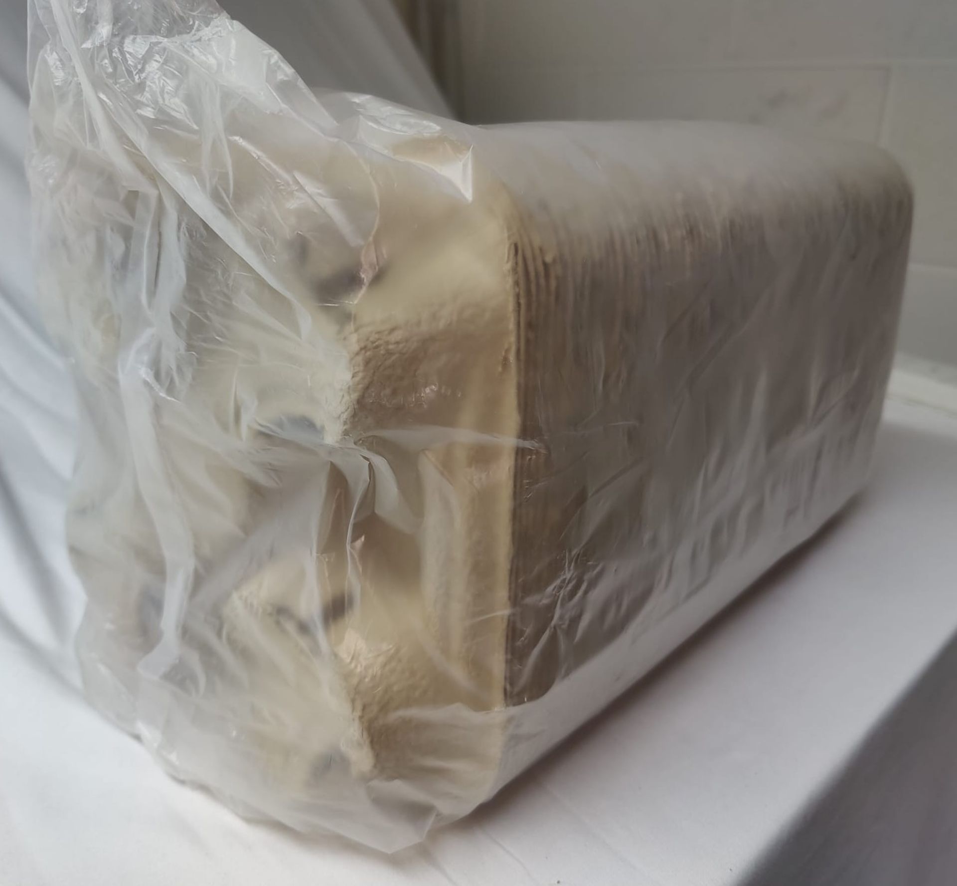 1 x Large Pack of Cardboard 4 Cup Holders - New / Sealed - Image 3 of 5