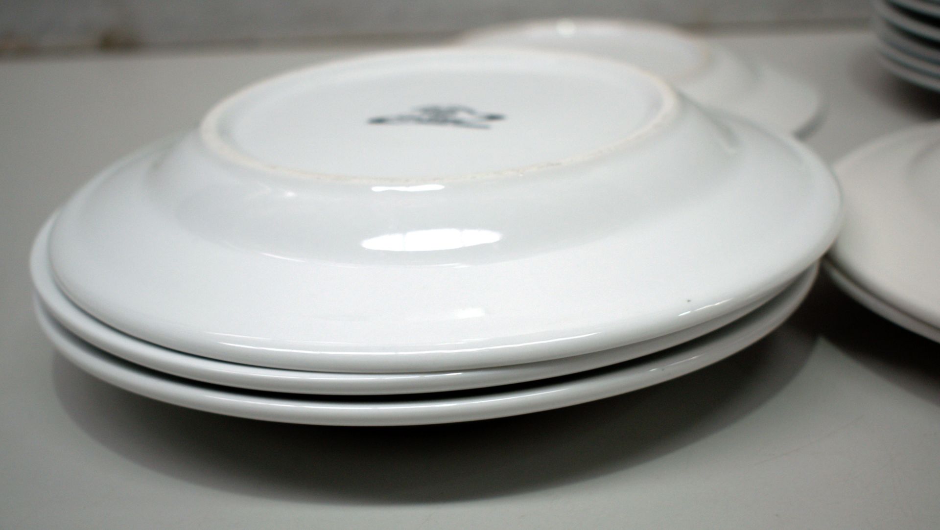 15 x Assorted White Plates - Image 10 of 12
