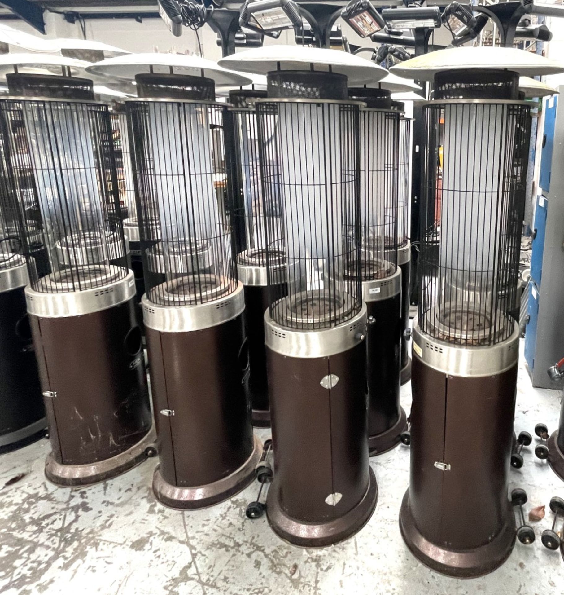 1 x Heat Outdoors Santini Spiral Flame 13.5kW Gas Freestanding Upright Patio Heater