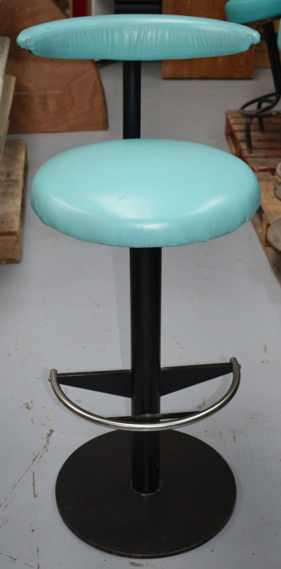 4 x Bar Stools Featuring Black Bases with Chrome Footrests and Faux Leather Turquoise Seats - Image 3 of 9