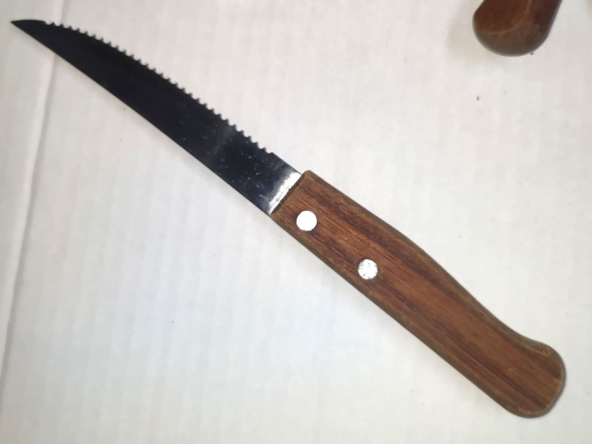 1 x Large Collection of 76 x Restaurant Steak Knifes with 4 x Cutlery Pots - Stainless Steel with - Image 5 of 9