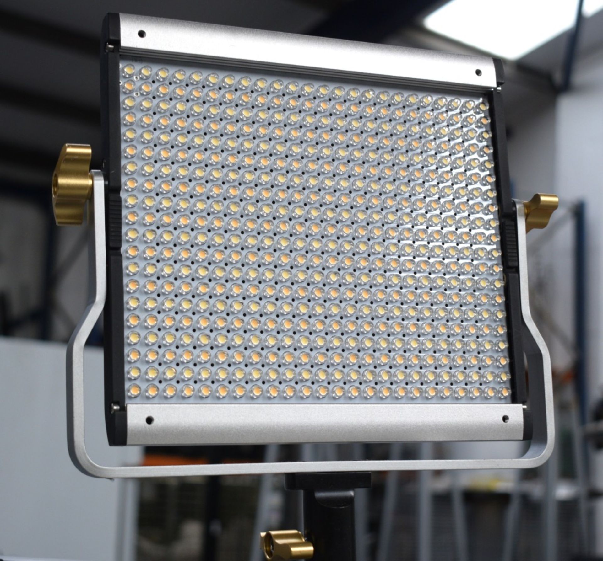 1 x Selfie Photo Booth - Features a Canon EOS 1300D DSLR Camera, Speaker, Gigabyte Mini Computer - Image 5 of 23