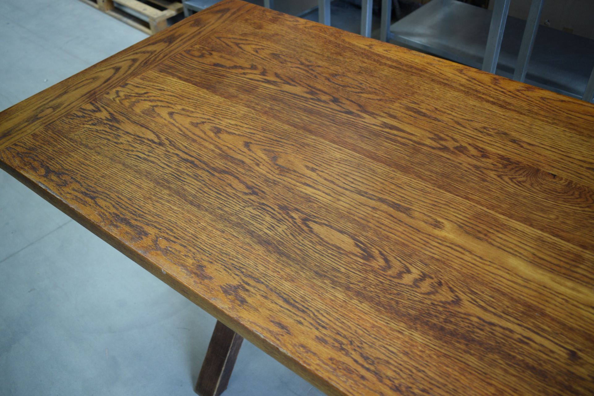 1 x Solid Oak 3m Refectory Dining Table with Cross Leg Base - Beautifully Grained Rectangular Table - Image 9 of 15