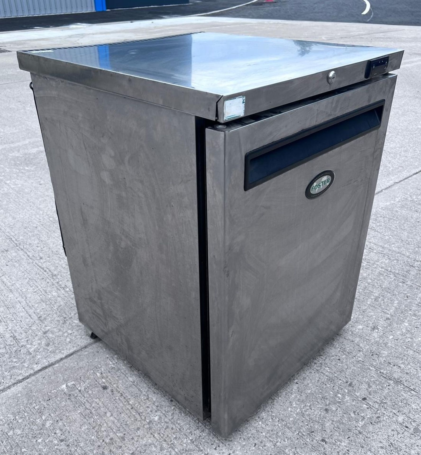 1 x Foster Undercounter Single Door Freezer - Model: LR150 - Dimensions: H82 x W61 x D66 cms - Image 6 of 11