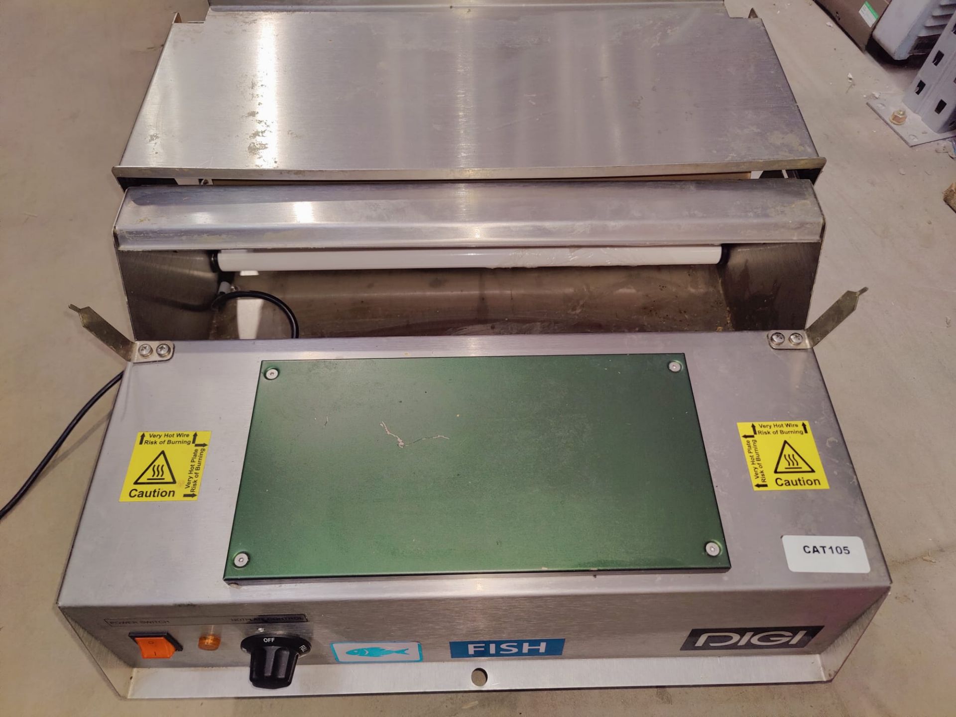 1 x Digi Commercial Fish / Meat Heated Wrapping Machine with Roll of Film - 240v - Image 2 of 4