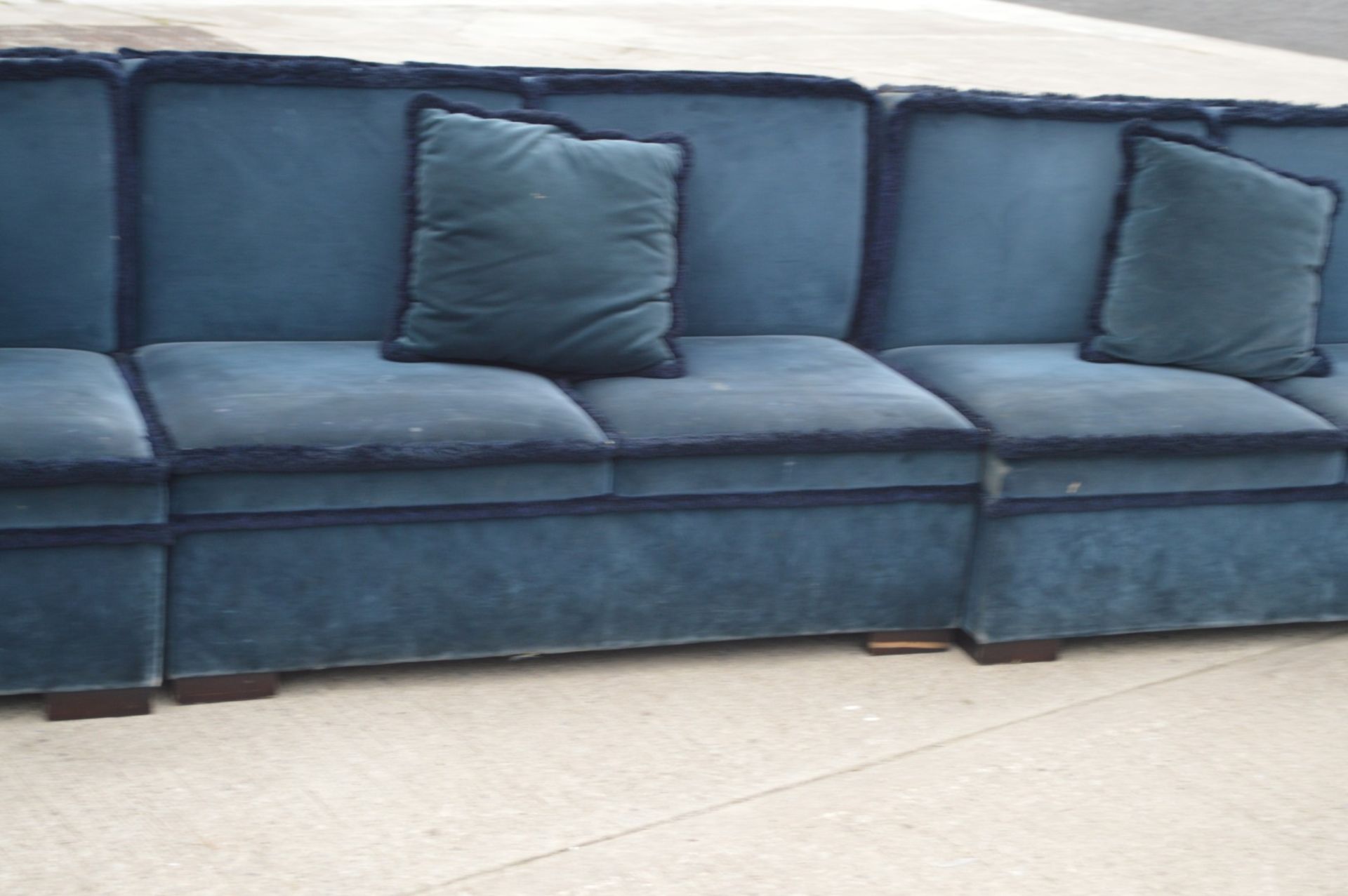 4 x Blue Velvet Slipper Seating Benches with Fringe Trims and 6 x Matching Cushions - Image 10 of 12