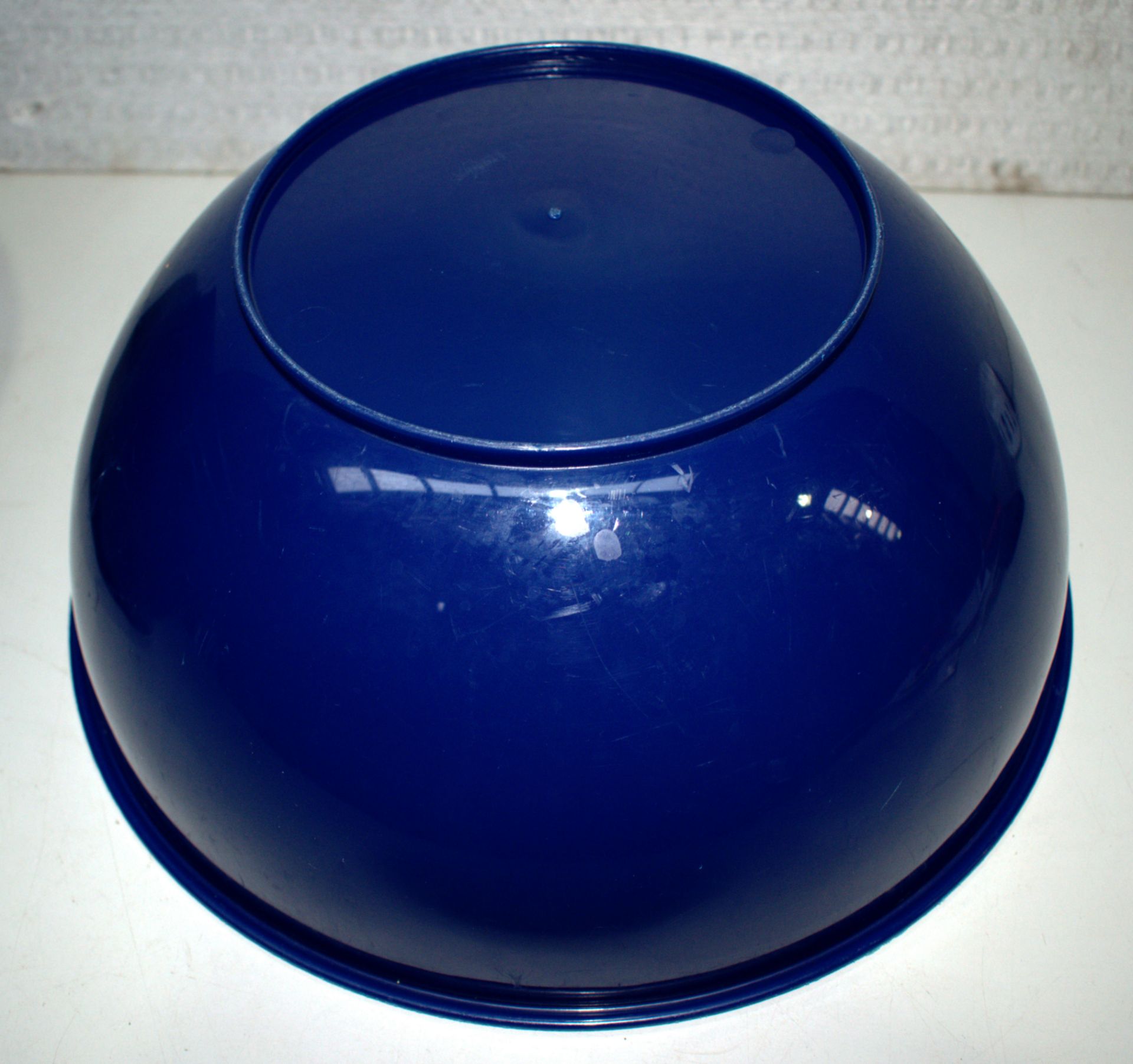 9 x Assorted Bowls - Ceramic and Plastic - Image 5 of 6