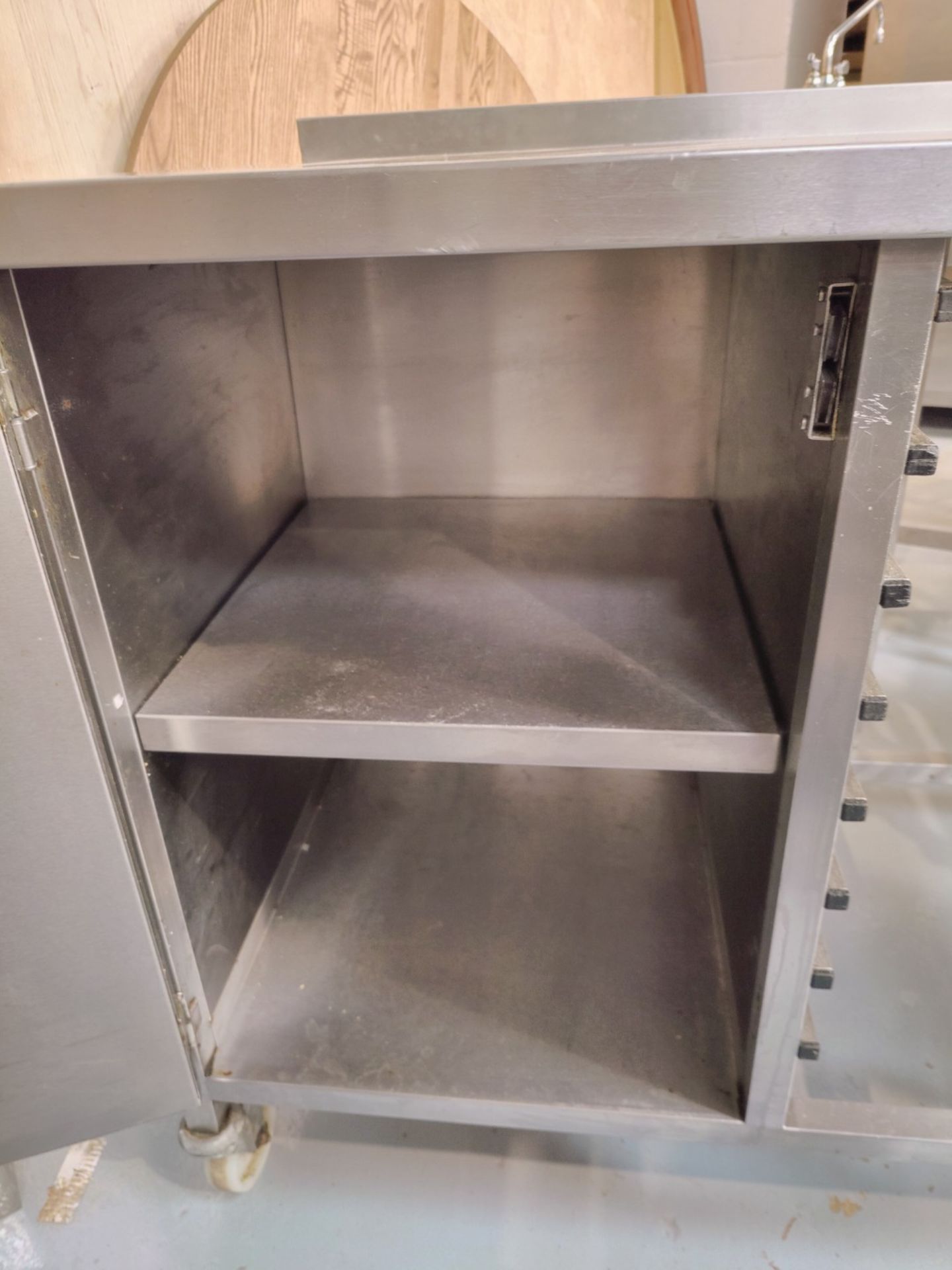 1 x Stainless Steel Prep Table Featuring Cupboard Storage and 21 Tray Racks - Dimensions: H91 x W162 - Image 2 of 5