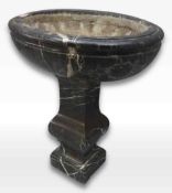Exceptional baptismal font on a pedestal in marble (St Anne marble), 16/17th century H93x80x60