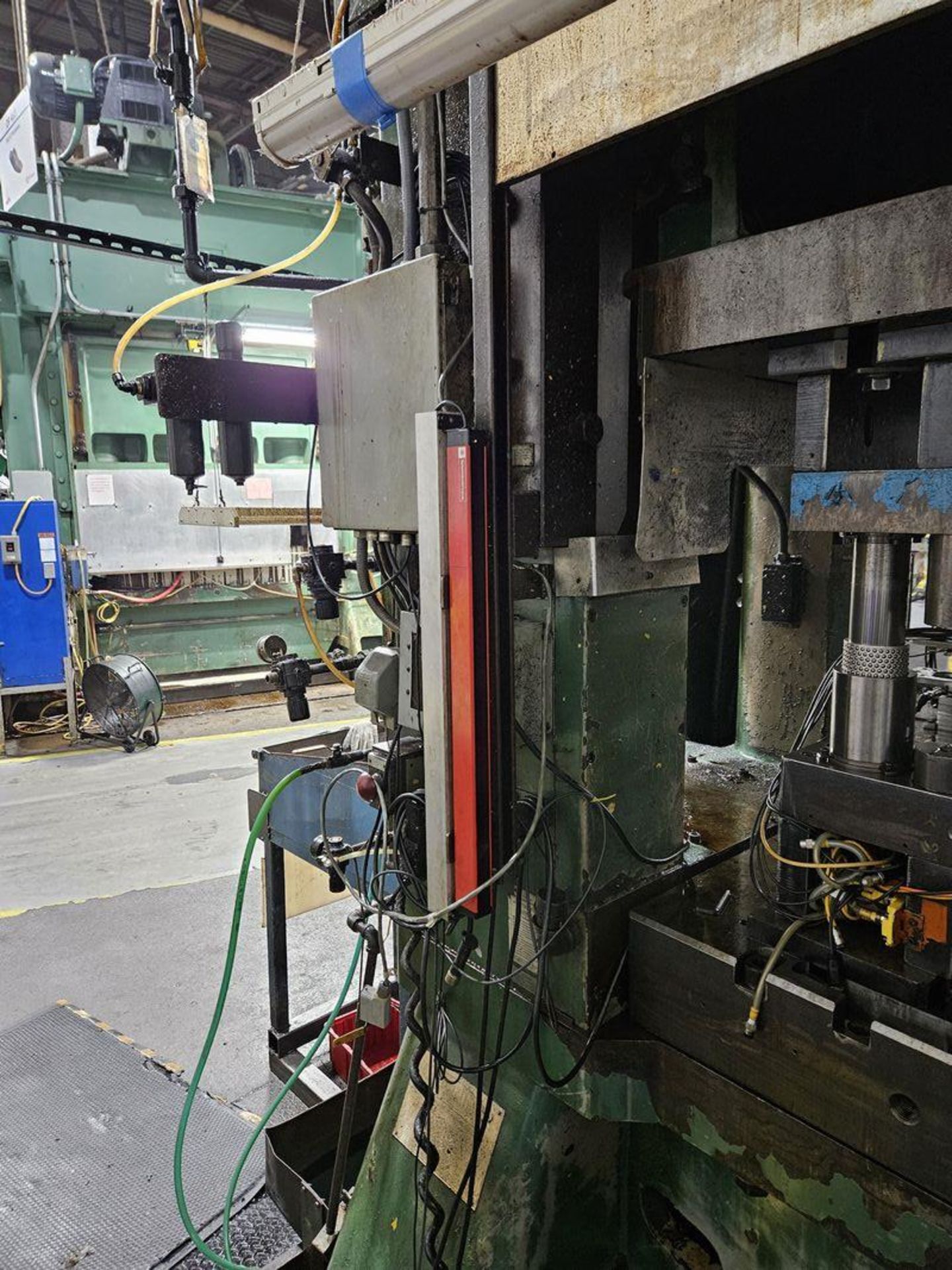 Minster E2-400-96-42 Hevi-Stamper 400-Ton Straight Side Double Crank Press (Toledo, Ohio) - Image 8 of 11