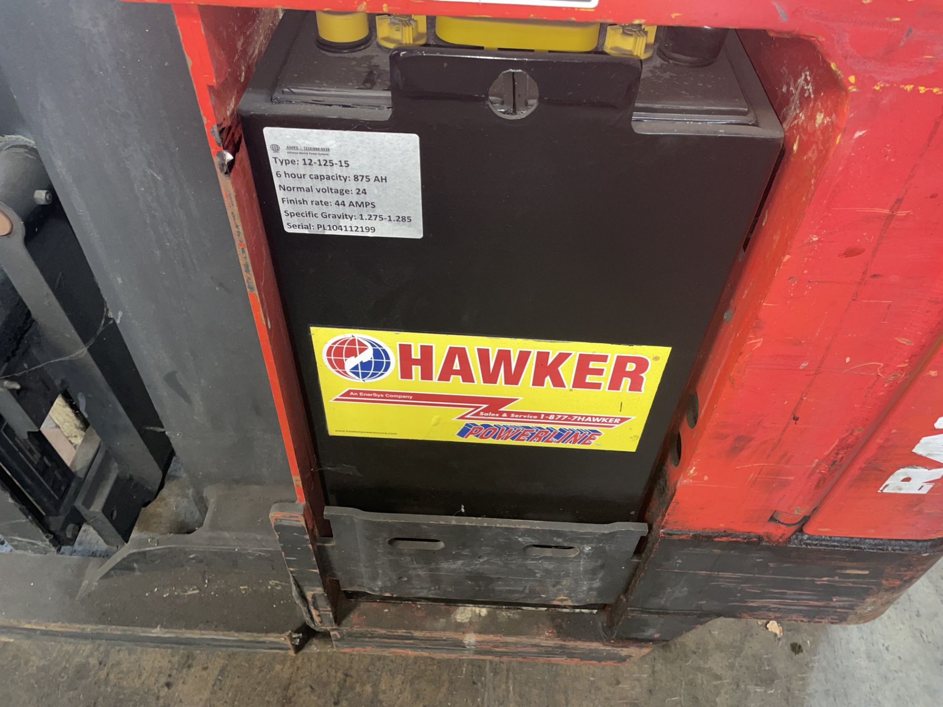 Raymond EASI R30TT Narrow Aisle Stand-Up Fork Lift, 24V, 3000Lb ...