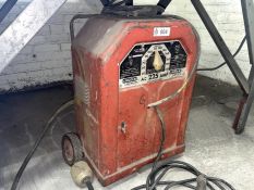 Lincoln Electric LincWelder AC-225-S Arc Welder