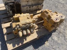 Komatsu 3 Bank Control Valve with Swing Motor