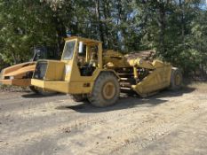 John Deere 862B Scraper