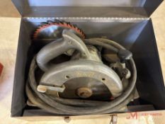 BLACK & DECKER HEAVY DUTY ELECTRIC CIRCULAR SAW WITH CASE