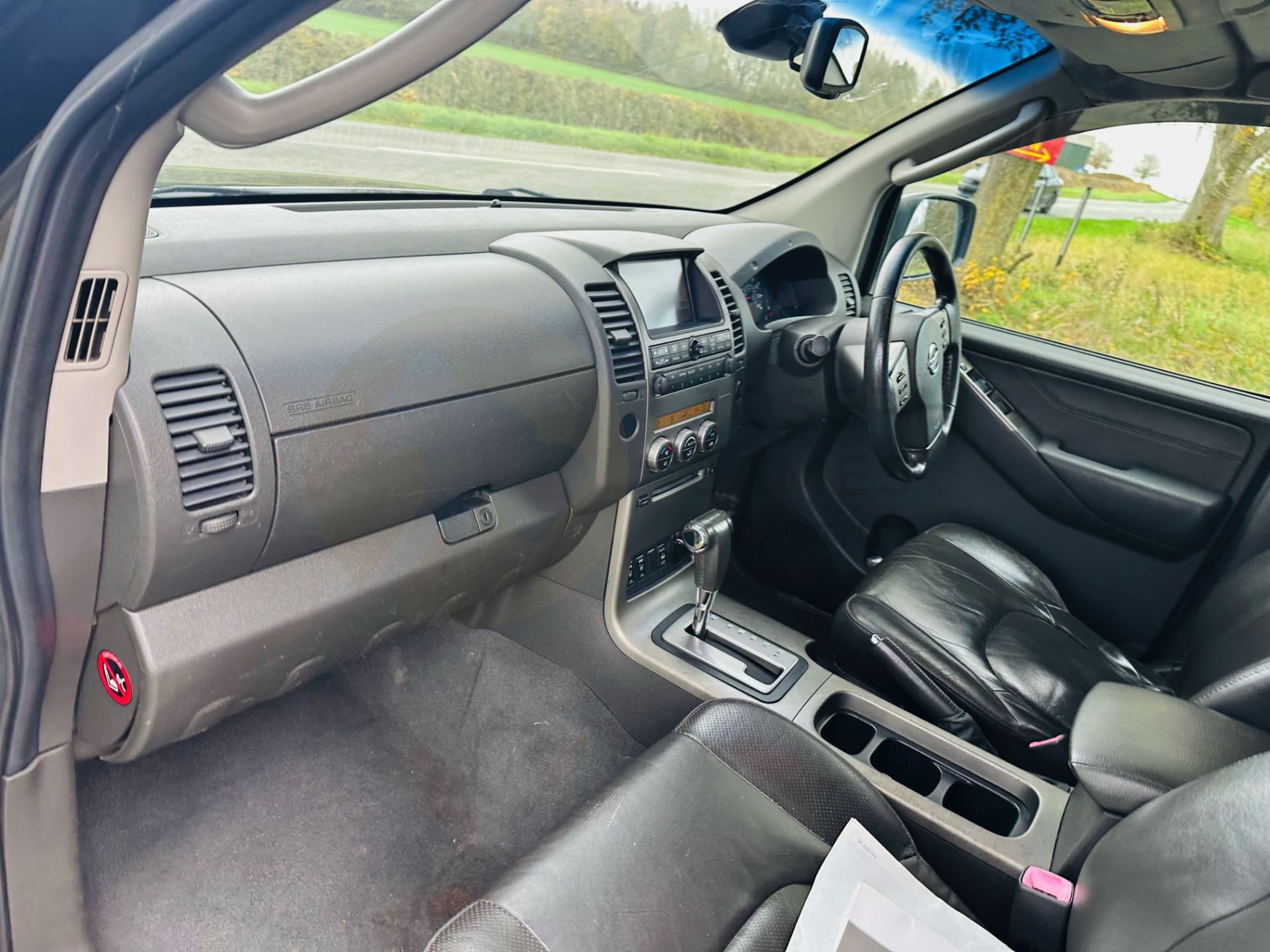 "ON SALE" NISSAN NAVARA *AVENTURA* DOUBLE CAB PICK-UP (2008 MODEL) 2.5 DCI - AUTOMATIC *SAT NAV* - Image 17 of 31