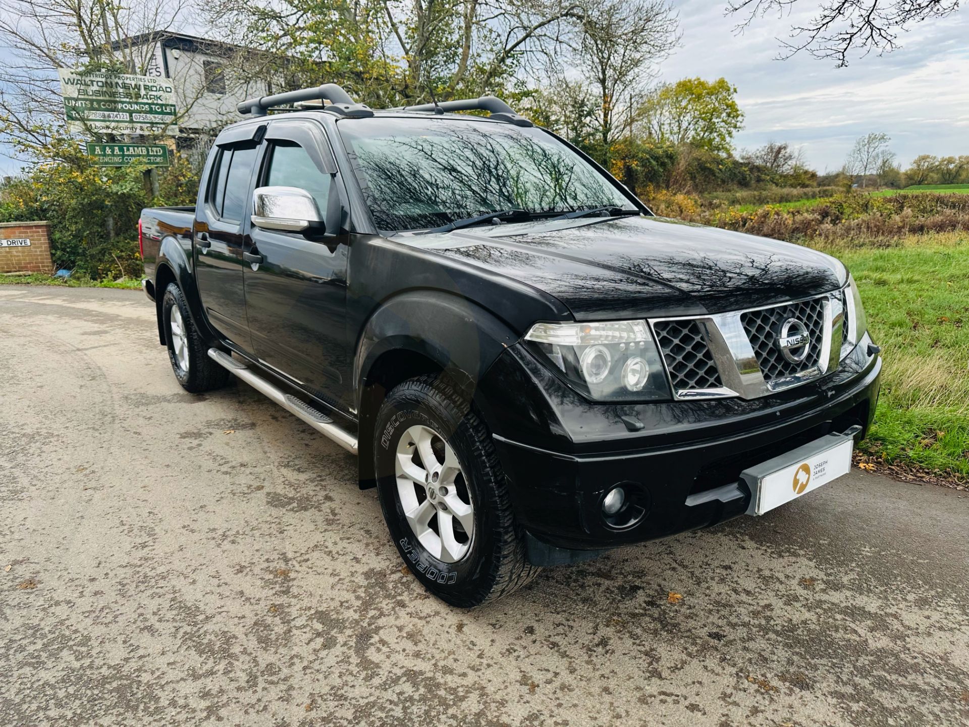 "ON SALE" NISSAN NAVARA *AVENTURA* DOUBLE CAB PICK-UP (2008 MODEL) 2.5 DCI - AUTOMATIC *SAT NAV* - Image 2 of 31