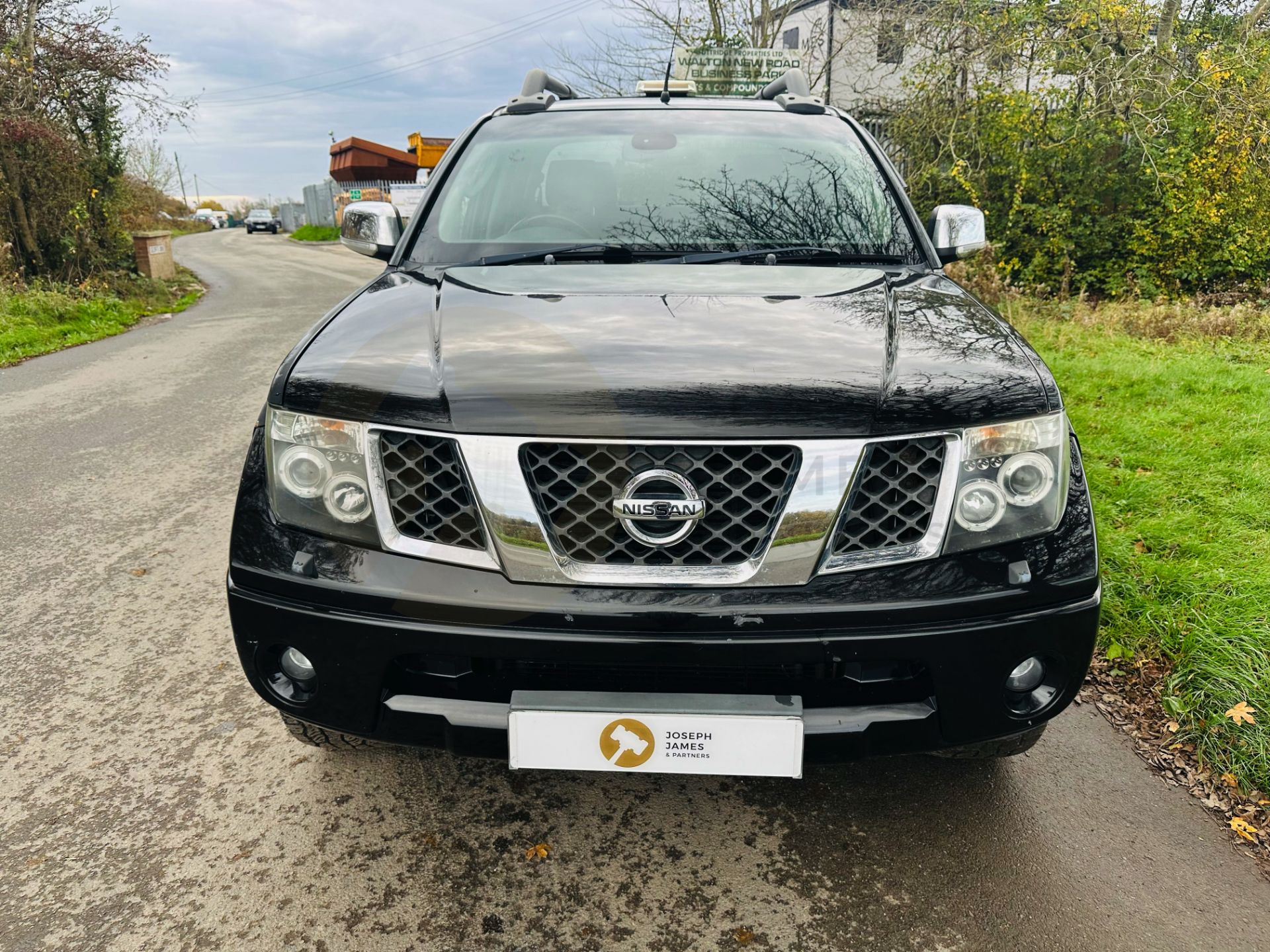 "ON SALE" NISSAN NAVARA *AVENTURA* DOUBLE CAB PICK-UP (2008 MODEL) 2.5 DCI - AUTOMATIC *SAT NAV* - Image 3 of 31
