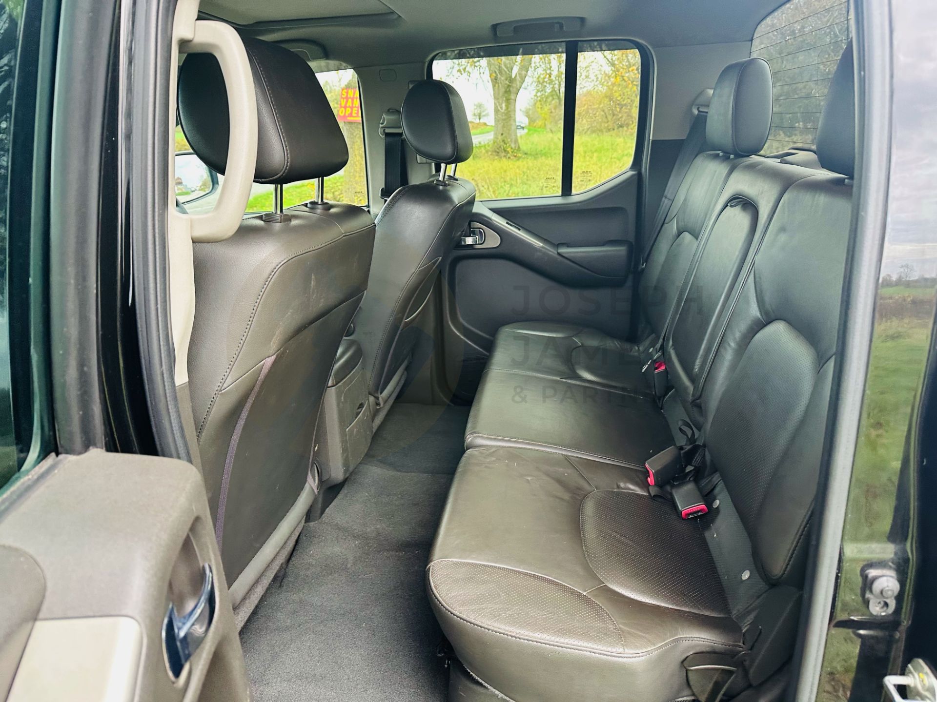 "ON SALE" NISSAN NAVARA *AVENTURA* DOUBLE CAB PICK-UP (2008 MODEL) 2.5 DCI - AUTOMATIC *SAT NAV* - Image 13 of 31