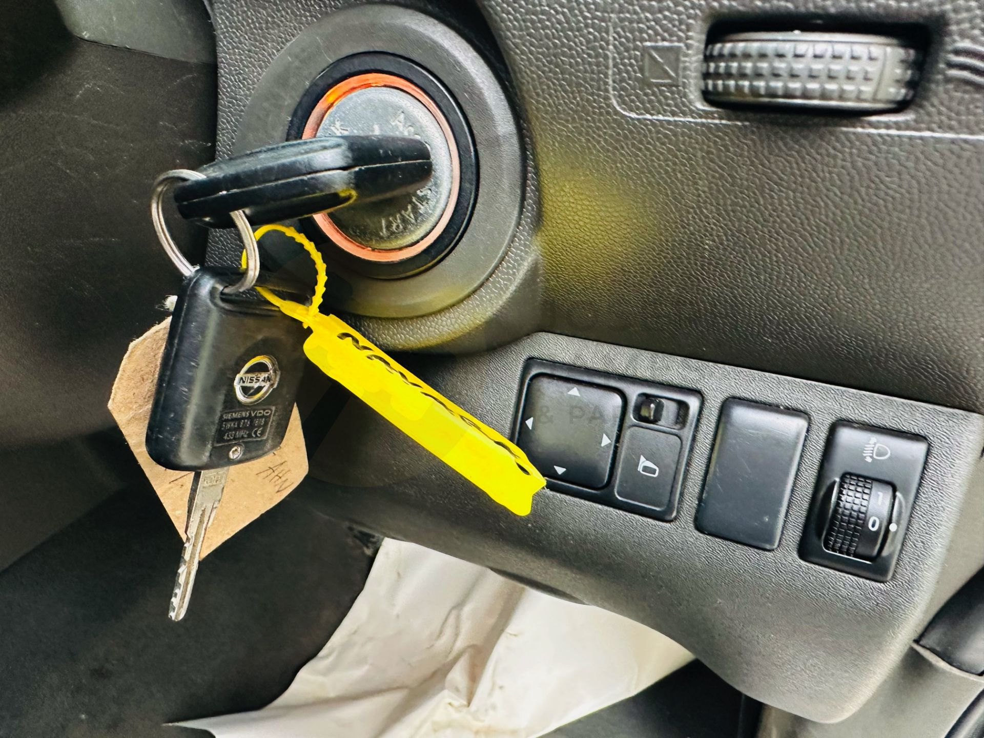 "ON SALE" NISSAN NAVARA *AVENTURA* DOUBLE CAB PICK-UP (2008 MODEL) 2.5 DCI - AUTOMATIC *SAT NAV* - Image 22 of 31