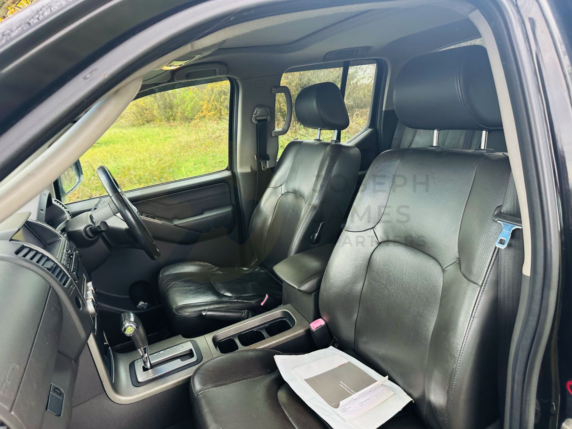 "ON SALE" NISSAN NAVARA *AVENTURA* DOUBLE CAB PICK-UP (2008 MODEL) 2.5 DCI - AUTOMATIC *SAT NAV* - Image 16 of 31