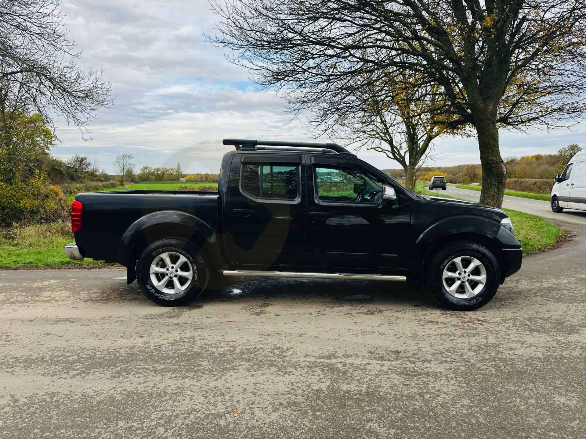 "ON SALE" NISSAN NAVARA *AVENTURA* DOUBLE CAB PICK-UP (2008 MODEL) 2.5 DCI - AUTOMATIC *SAT NAV* - Image 10 of 31