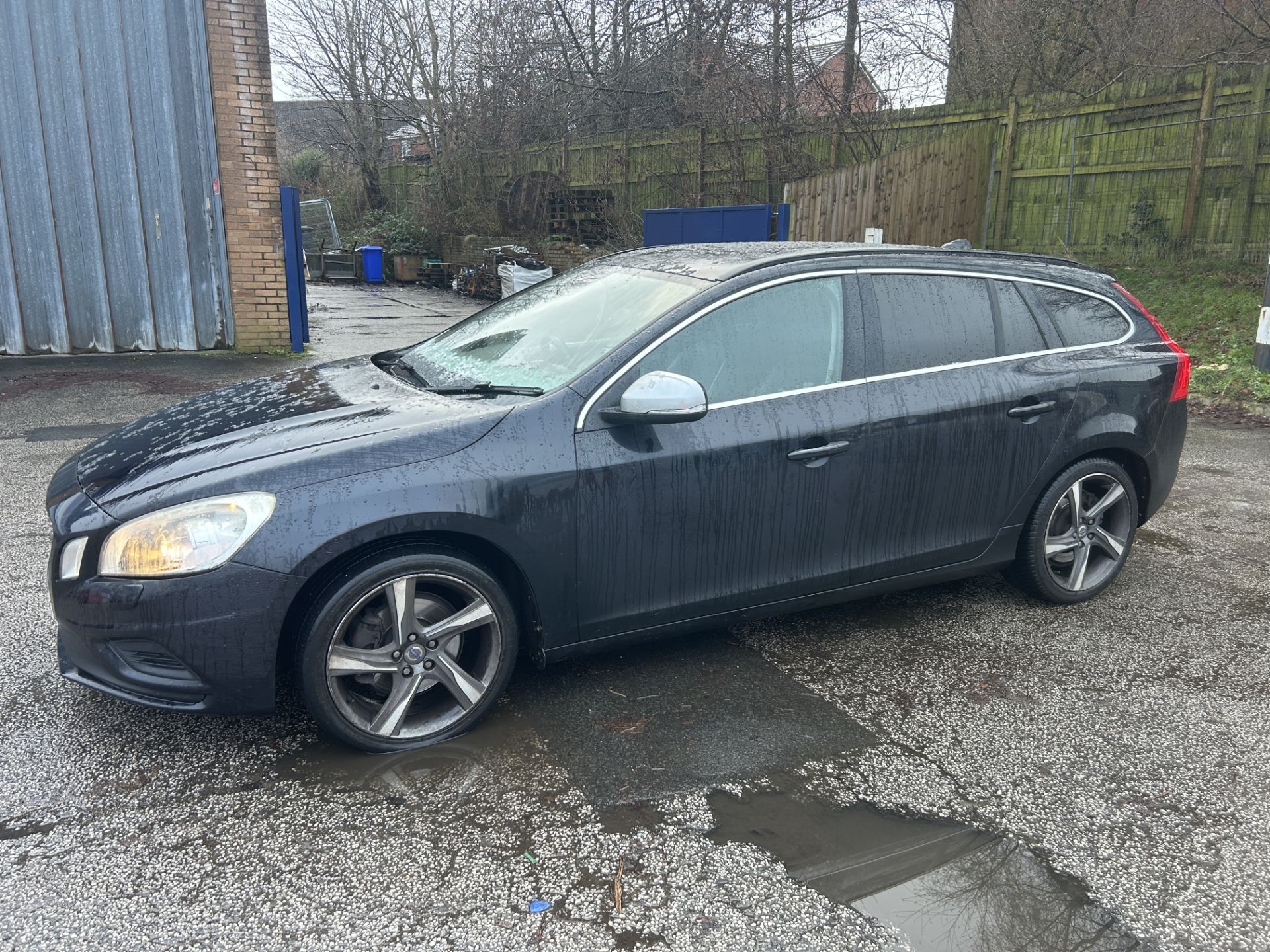 Volvo V60 R-Design D2 Diesel Estate | Black | Manual | KT62 ESF | 99,754 Miles - Image 4 of 21