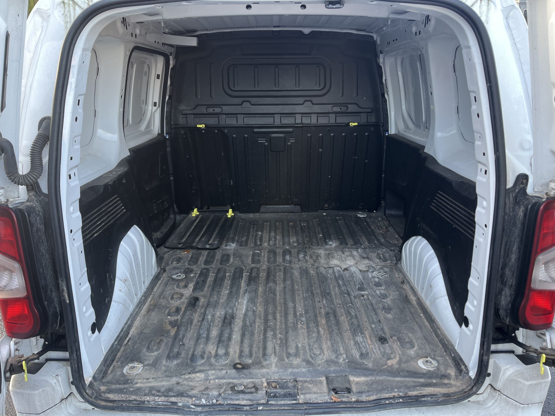 Citroen Berlingo 1000 Driver BHDI Diesel Panel Van | White | Manual | YG20 EKN | 54,767 Miles - Image 16 of 20