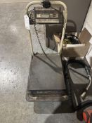 Ohaus D520L electric scales on trolley 220 x 1ib 100 x 0.5kg