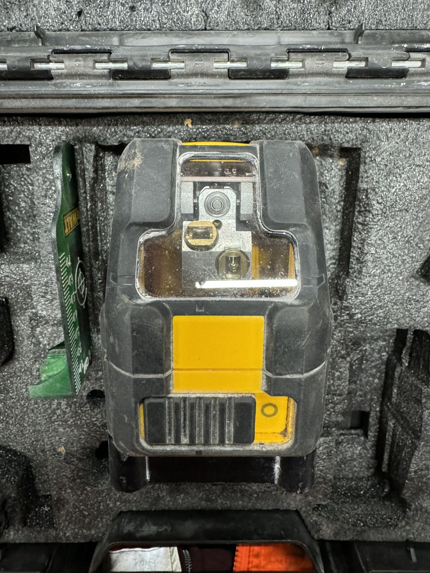 Dewalt DCB127 Self-Levelling Multi-Line Laser Level - Image 4 of 4