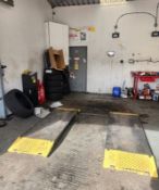 Dunlop DSL35/1 Electro-Hydraulic Full Rise 3.5T Car Scissor Lift | YOM: 2021