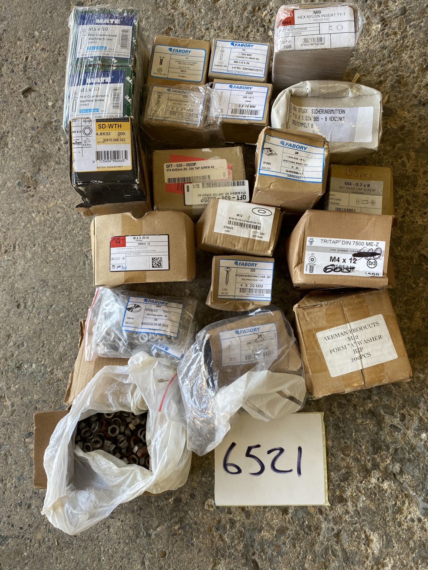 APPROX 3,000 FIXINGS INC. WOOD SCREWS, WASHERS, BOLTS