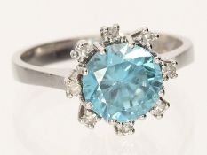 Ring: weißgoldener vintage Goldschmiedering mit einem Edelzirkon und Diamanten