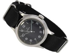 Armbanduhr: seltene, große Omega Militäruhr für die britische Luftwaffe "Air Ministry", ca. 1945