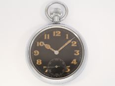 Taschenuhr: Militäruhr 2. WK, rückseitig britische Militärkennzeichnung, Kaliber Unitas 235