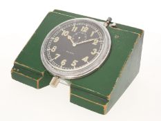 Fliegeruhr/Borduhr mit Sekundenstopp, Helvetia 2. WK.