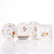 8tlg. Speiseservice - Blumenbukett mit Insekten. Meissen 1850-1947.