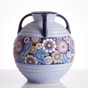 Runde Vase mit vier Henkeln. Amphora Werke K. K. Priv. Keramische Werke, Riessner, Stellmacher & Kes