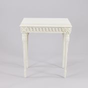 Beistelltisch im Louis Seize Stil