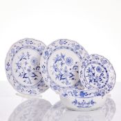 4 Teile - Zwiebelmuster. Meissen 1850-1934.